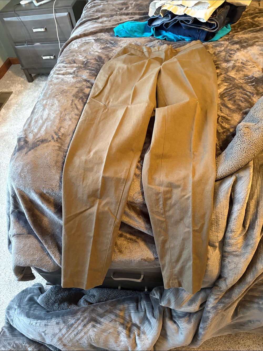 GAP Women's Khaki Straight-Leg Trousers